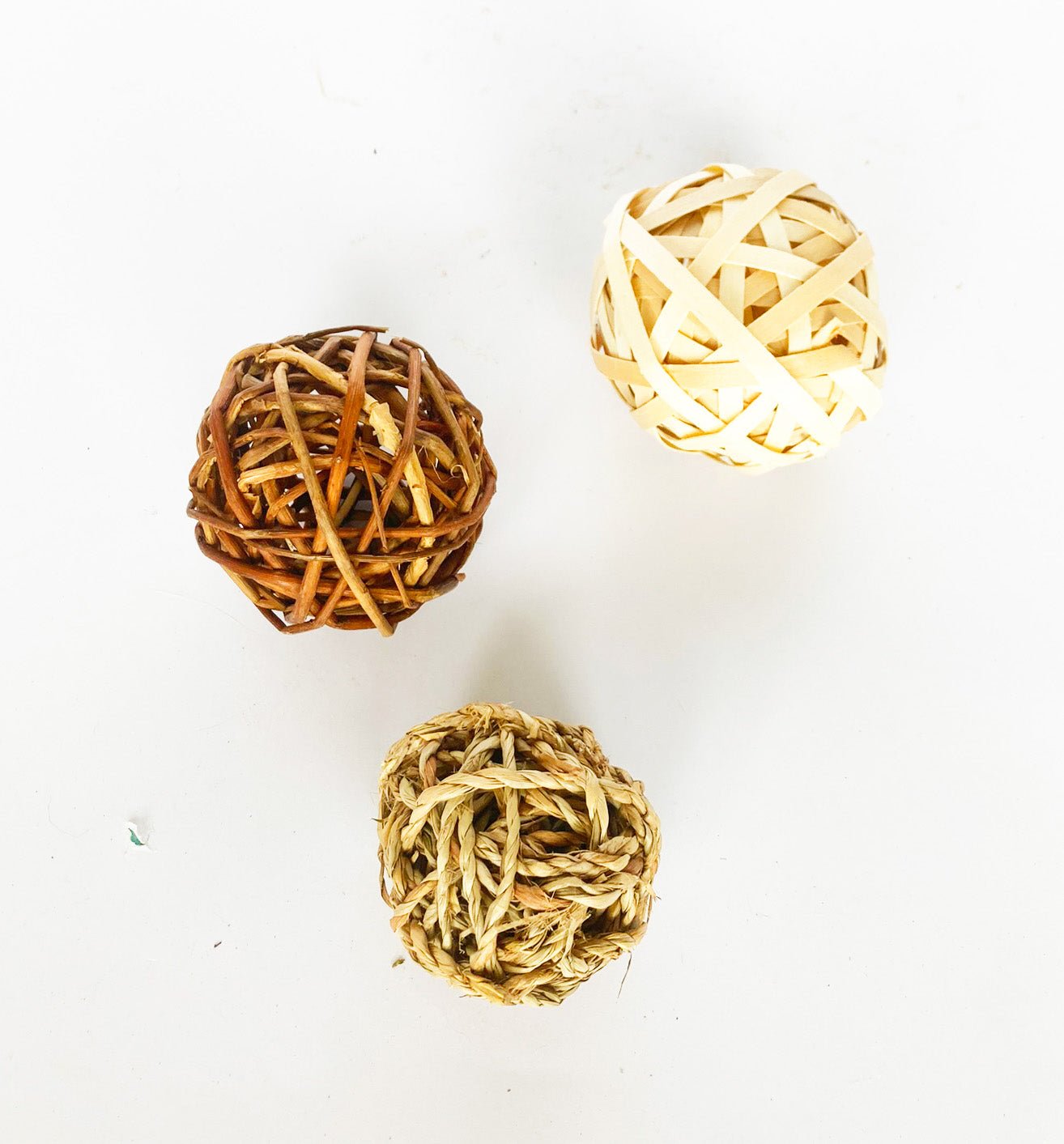 BunLuv Sea Grass Ball Chew Toy For Rabbits