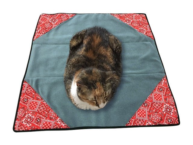Premium Reversible Pet Sleep Mat 24" X 24" (Made in USA)