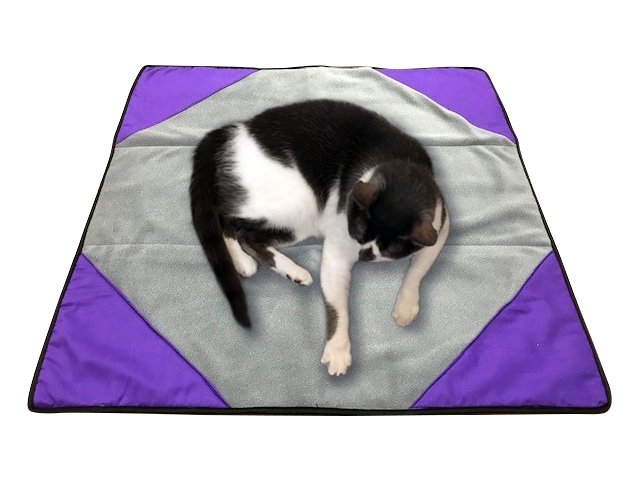Premium Reversible Pet Sleep Mat 24" X 24" (Made in USA)